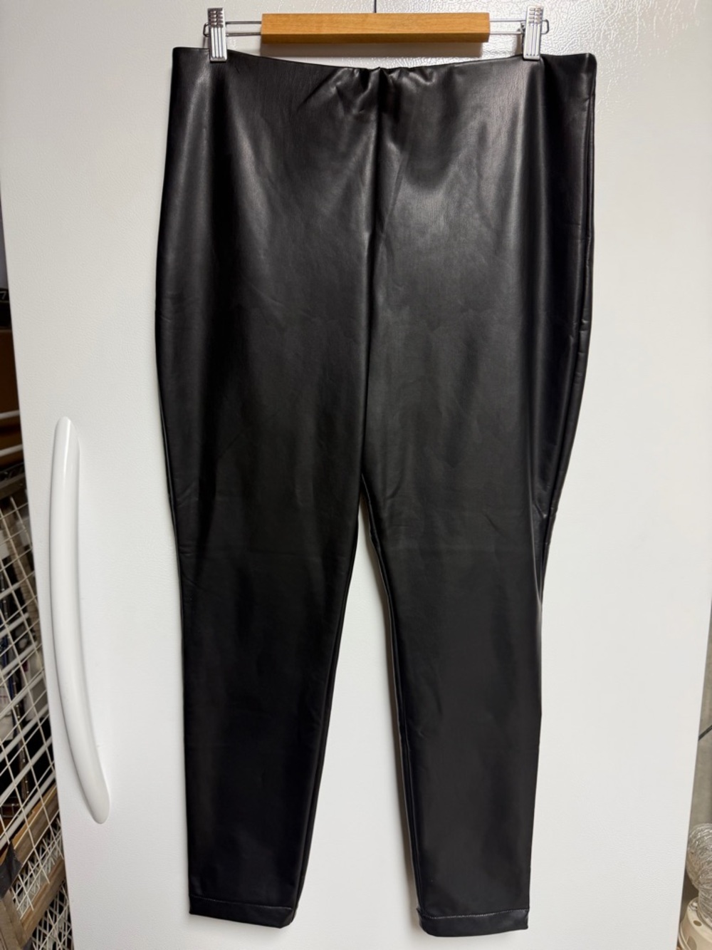 NWT Banana Republic Black Faux Leather Leggings, L